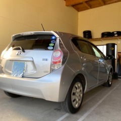 🉐アクア🉐走行3万キロ🉐車検付🉐ナビ付🉐ETC付き🉐テレビ付き🉐走行中テレビ見れます🉐すぐに乗れます🉐グレードも上級クラスのG🉐肘置き付き🉐の画像