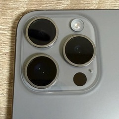 iPhone 15 Pro 265GB チタニウム 美品 SIMフリーの画像