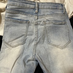 フレアパンツの画像