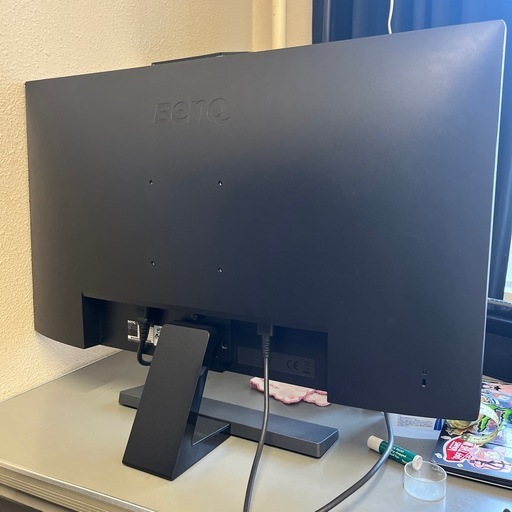 BenQ モニター　28インチ
