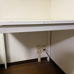 正方形テーブルの画像