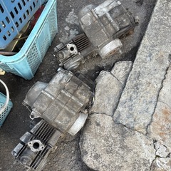 4サイクエンジン　カブ？ゴリラ？　ジャンク品　2個セット　部品取りに！の画像