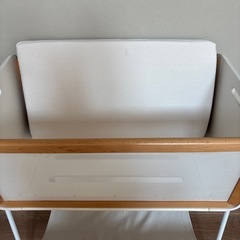 リリワゴン　木製　ベビーベッド メッシュデザイン　ホワイト　大和屋の画像