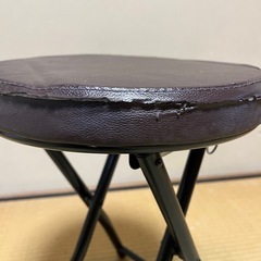折りたたみ丸イスの画像