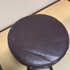 折りたたみ丸イスの画像