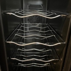 ワインセラー★ペルチェ式★12本収納★液晶壊れありの画像