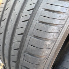 235/50/18タイヤ2本セットの画像
