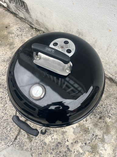 US??WeberウェーバーBBQグリルバーベキューグリルkバーベキュー釜スモークグリルSMOKEY JOE（中）サイズ?プロフ必読