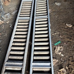 ローラーコンベア2台の画像