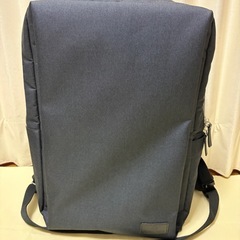 【ほぼ未使用】男女兼用ビジネスリュック PC収納 A4対応 軽量890g 多収納 通勤の画像