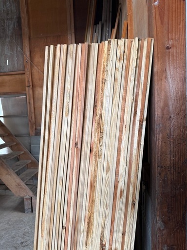 片面カンナがけした野地板