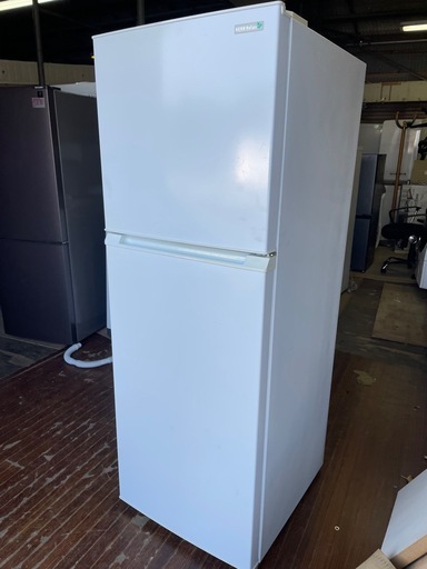 YRZ-F23E1 ヤマダ電機オリジナル 2ドア冷蔵庫 (225L・右開き)