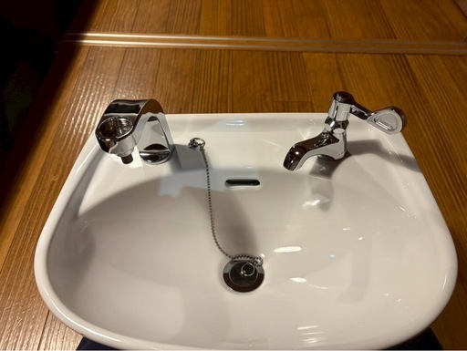 手洗い器　手洗いシンク INAX
 Amazon.co.jp: LIXIL(リクシル) INAX 幼児用マルチシンク 扉ホワイト 