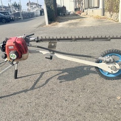 ジャンク品　OCHIAI 落合 オチアイ　自走型片面裾落し機 E7-DX1 茶刈機 裾落とし　2サイクルエンジン　お茶　バリカンの画像