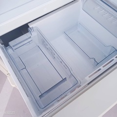 D097 送料設置無料   アクア　自動製氷機能付き　大型冷蔵庫　272Lの画像