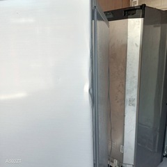 D102  送料設置無料   アクア　人気モデル　大型冷蔵庫　272Lの画像