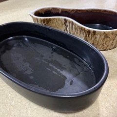 花器2個と剣山4個の画像