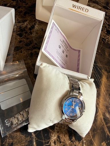 セイコー 腕時計 SEIKO 電波ソーラー　腕時計　レディース　シルバー　ブルー