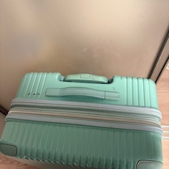 スーツケースの画像