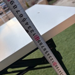 折りたたみ会議テーブル（長机）白天板 約180×約45×高さ約70cm／傷・汚れあり／カバー＋500円の画像