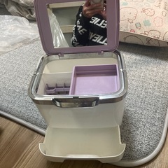 化粧ボックスの画像