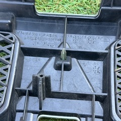 【純正】三菱 デリカD:5 (前期) フロントグリル メッキ仕様の画像