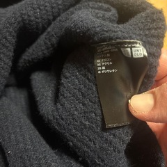 ユニクロ　　3Dスフレヤーンクルーネックセーターの画像