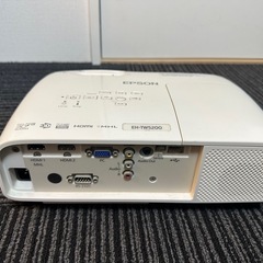 EPSON EH-TW5200 プロジェクター本体の画像