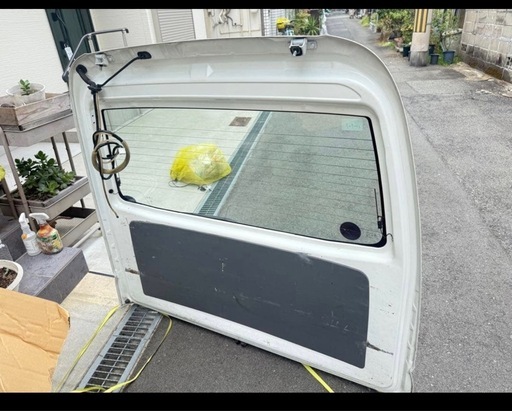 日産Nv100クリッパー　バックドア