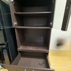 食器棚の画像