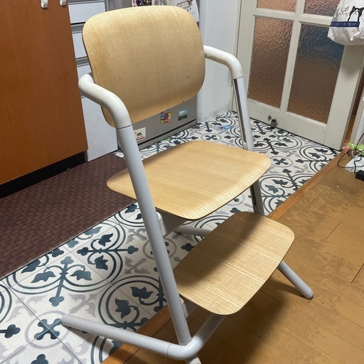サイベックス　レモ 子供チェア※ベビーチェア 、テーブル 付き　 