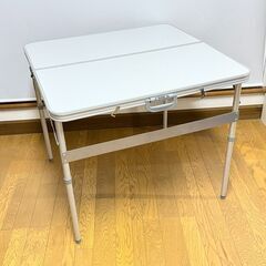  キャプテンスタッグ製　アウトドアテーブル　アルミ製折畳みテーブル 80ｘ80cm 4人用 No.１の画像