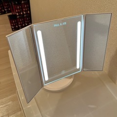 ポール&ジョー LED三面ミラーの画像