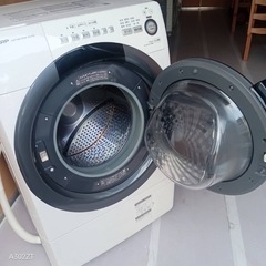 D111  送料設置無料    SHARP人気モデル　乾燥機能付き洗濯機　7㌔の画像