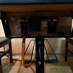 【2月末まで】在庫2台あり　ガス式　鉄板焼きテーブル　業務用　焦げ汚れあり　お好み焼き　焼肉　バーベキューの画像