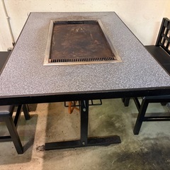 【2月末まで】在庫2台あり　ガス式　鉄板焼きテーブル　業務用　焦げ汚れあり　お好み焼き　焼肉　バーベキューの画像