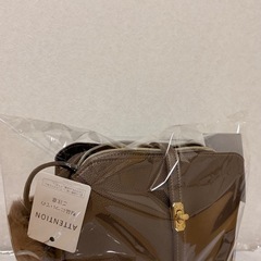 【人間工学】ベルトヒネリ ファーポン スクエアショルダーの画像