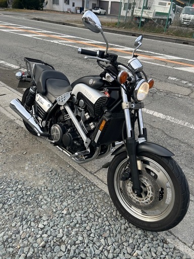 ヤマハ　V- MAX 車検9年12月まで　2月中引き取りのみ　
北米仕様