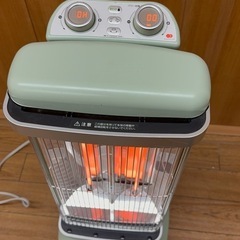 2020年式‼️ 美品‼️ アラジン Aladdin 電気ストーブ 遠赤グラファイトヒーターの画像