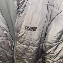 韓国ブランド　FCMM ダウンジャケット　グレーの画像