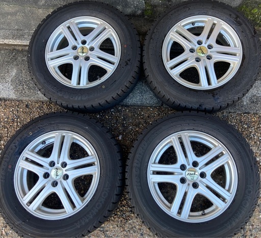 ✨走行1000km未満✨ 195/65R15 横浜スタッドレス×4本 ✨走行1000km未満✨ 195/65R15 横浜スタッドレス×4本