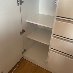 【引き取り限定】ホワイト鏡面キッチンカウンター／アイランド風／ソフトクローズ／家電収納可の画像