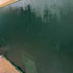 壁に絵を描きませんか？美大生の練習でもかまいません！