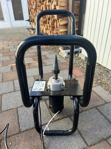 薪割り機　ドリル薪割り機　使用頻度極小　薪ストーブ　キャンプ　アウトドア