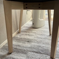 LOWYA テーブル 椅子1脚の画像