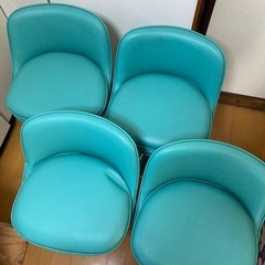 カウンターチェア　ローチェア　パブリック社製　の画像