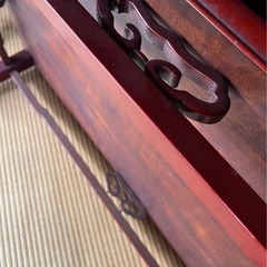 塗りの赤い座卓
の画像