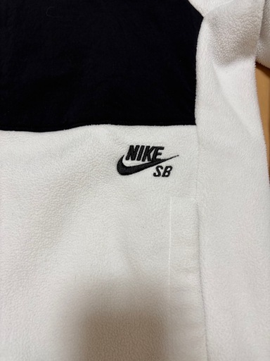NIKE 白　パーカー　