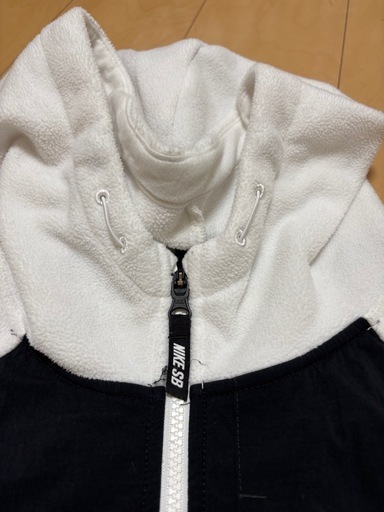 NIKE 白　パーカー　