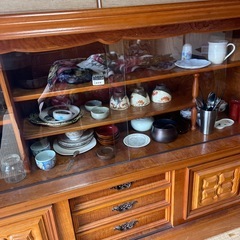 昭和レトロ　食器棚　ガラス戸の画像